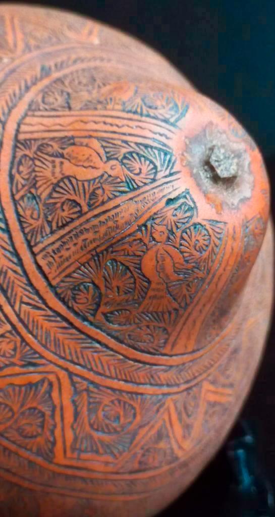 Zeer oude Peruaanse gesneden kalebas,gedetailleerd gesnijden, Antiek en Kunst, Kunst | Overige Kunst, Ophalen of Verzenden