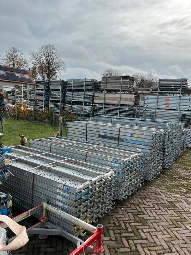 Grote Partij Steiger Layer / Scafom, Doe-het-zelf en Verbouw, Steigers, Gebruikt, Gevelsteiger, 5 meter of hoger, Ophalen
