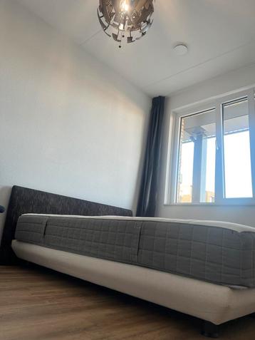 Gratis Boxspring 180x200 cm met Matras