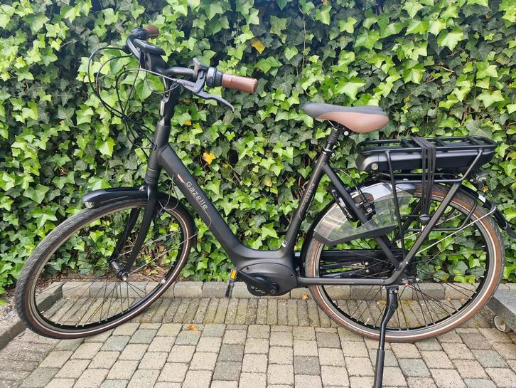 Gazelle electrische fiets, C8, 4950KM, 2022, moet weg., Fietsen en Brommers, Fietsen | Dames | Damesfietsen, Zo goed als nieuw