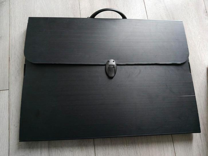 3x A3 Tekenmappen. Prijs per map. Ook per stuk te koop, Diversen, Schoolbenodigdheden, Zo goed als nieuw, Ophalen of Verzenden