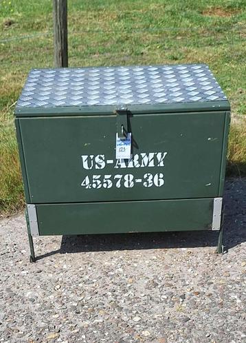 Stoere opbergkist, legerkist super tof ook als salontafel. beschikbaar voor biedingen