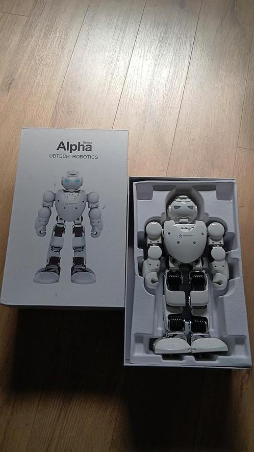 Series alpha ubtech robotics robot, Hobby en Vrije tijd, Overige Hobby en Vrije tijd, Zo goed als nieuw, Ophalen