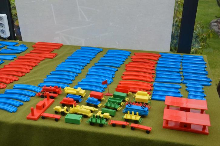Grote vintage treinbaan Herbart met locomotiefjes rails enz, Verzamelen, Speelgoed, Gebruikt, Ophalen of Verzenden