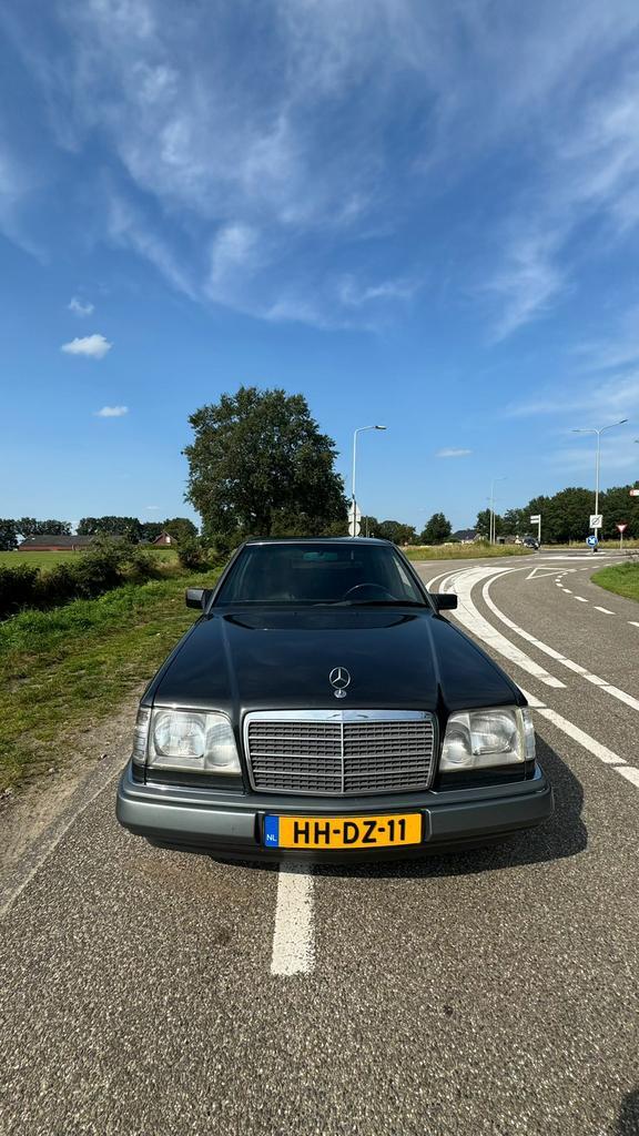 Mercedes-Benz E-Klasse 3.2 E320 Sedan AUT U9 1994 Zwart, Auto's, Mercedes-Benz, Particulier, E-Klasse, Benzine, Sedan, Automaat