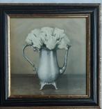 Stilleven van witte rozen in tinnen vaas, Ophalen of Verzenden