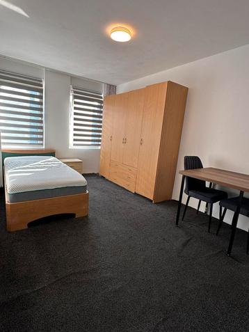 Kamer te huur ongeveer 16m2 per direct beschikbaar beschikbaar voor biedingen