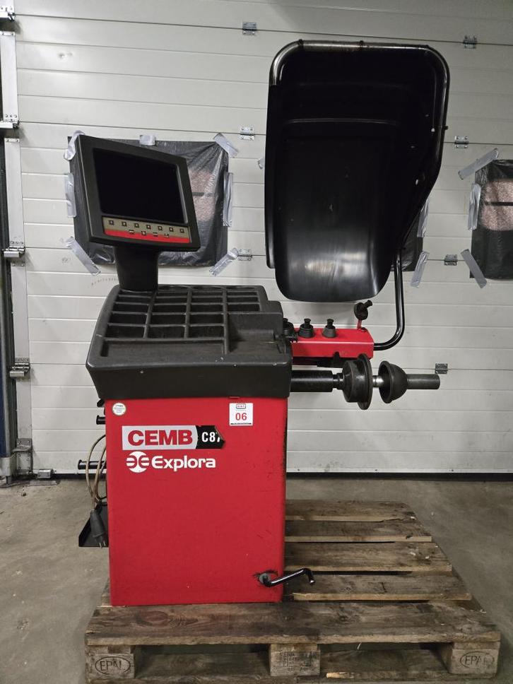 CEMB C87 balanceer machine / balanceer apparaat 230V, Auto diversen, Autogereedschap, Zo goed als nieuw, Ophalen of Verzenden