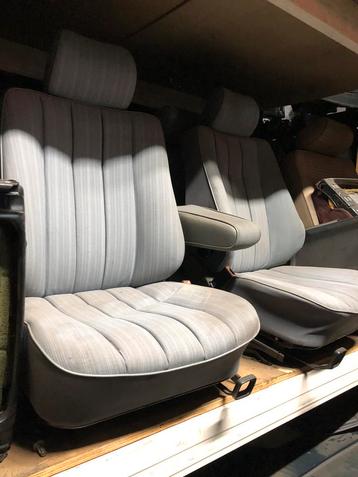 Voorstoelen Mercedes w 124 grijs serie 1 beschikbaar voor biedingen
