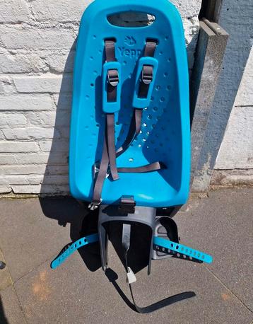 Fietsstoelje Yepp/ blauw beschikbaar voor biedingen