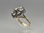 Gouden Vintage ring edelsteen saffier en diamant. 2024/209