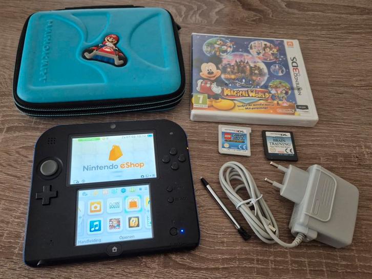 Nintendo 2DS + 3 Spellen, Spelcomputers en Games, Spelcomputers | Nintendo 2DS en 3DS, Zo goed als nieuw, 2DS, Ophalen of Verzenden