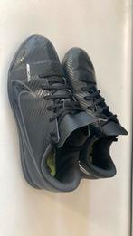 Nike Kunstgras schoenen maat 36 korbal hockey voetbal, Ophalen, Zo goed als nieuw, Jongen of Meisje, Schoenen