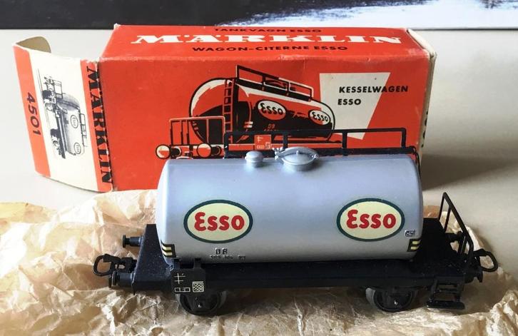MäRKLIN H0 # 4501 KETELWAGEN ESSO 1957 N in OVP, Hobby en Vrije tijd, Modeltreinen | H0, Zo goed als nieuw, Wagon, Wisselstroom