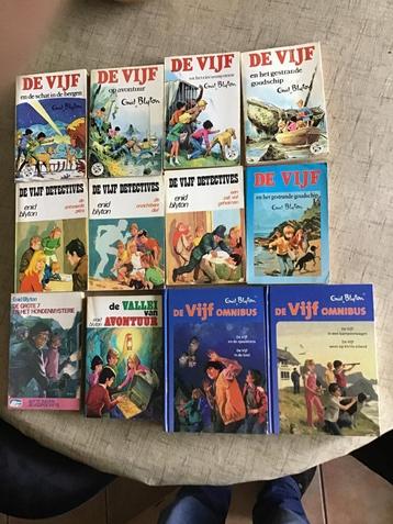 12 uitgaves van Enid Blyton ( De Vijf). beschikbaar voor biedingen