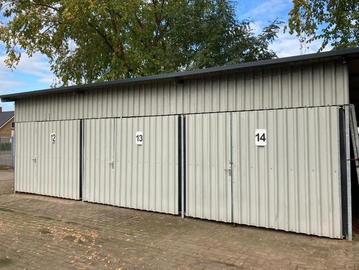 garagebox / opslagruimte te huur, afgesloten terrein, 15 m2, Huizen en Kamers, Garages en Parkeerplaatsen, Overijssel