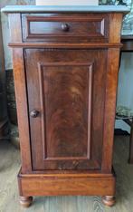 Mahonie houten nachtkastje marmeren blad, Antiek en Kunst, Curiosa en Brocante, Ophalen