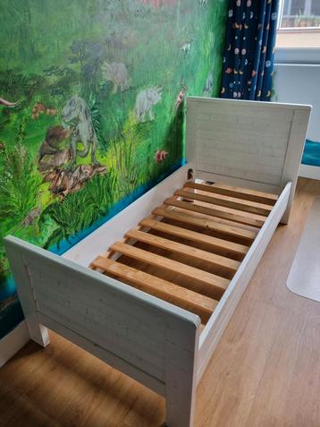 Peuterbed 70x150 in zeer goede staat.  beschikbaar voor biedingen