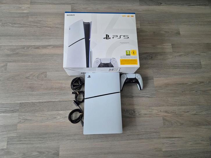 Lees️️⬇️Zeernette Playstation 5 Slim 1TB Disc Editie+Games❗️, Spelcomputers en Games, Spelcomputers | Sony PlayStation 5, Zo goed als nieuw