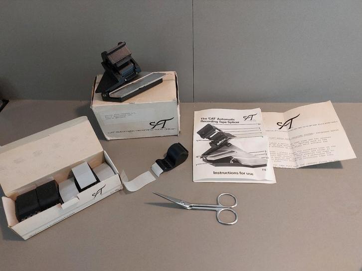 Vintage CAT Tape Splicer Compleet met Doos & Handleiding, Audio, Tv en Foto, Fotografie | Doka Toebehoren, Gebruikt, Doka-onderdelen
