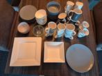 Diverse serviesgoed (borden, kopjes, kommen), Huis en Inrichting, Keuken | Servies, Ophalen, Aardewerk, Overige stijlen, Bord(en)