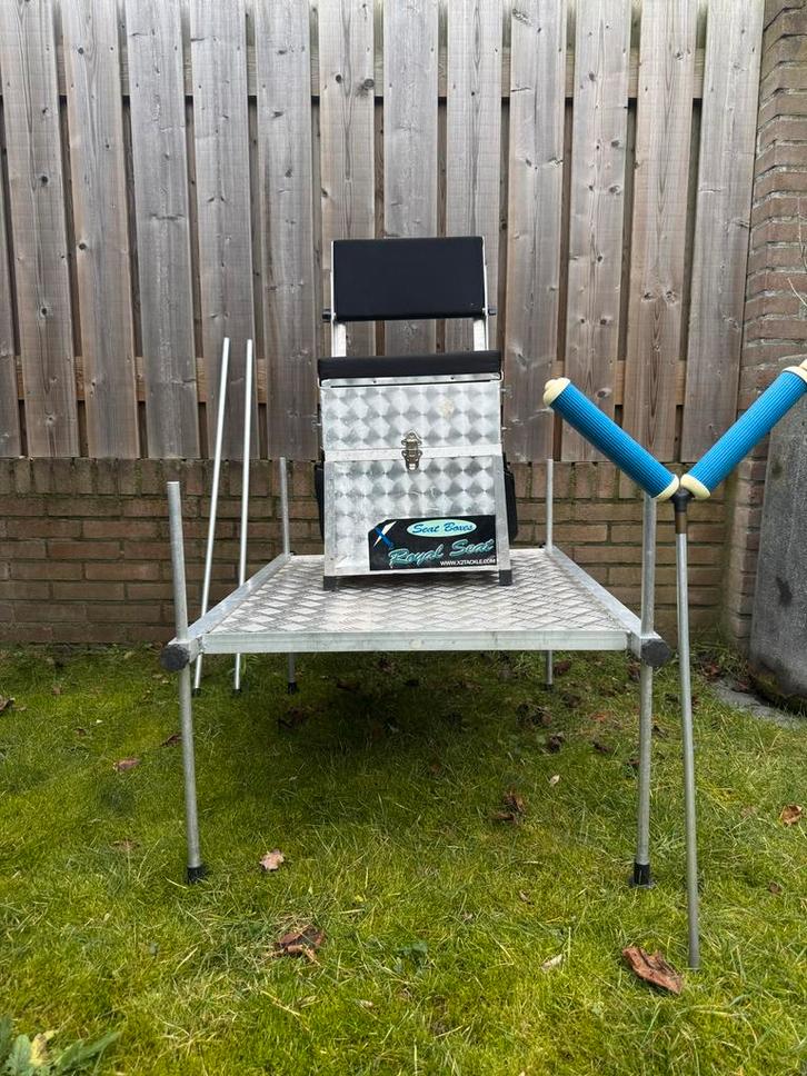 Visplateau met viskoffer, Watersport en Boten, Hengelsport | Algemeen, Gebruikt, Ophalen