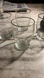 4 glaasjes met gouden randje, Verzamelen, Glas en Borrelglaasjes, Ophalen of Verzenden, Gebruikt, Borrel- of Shotglas