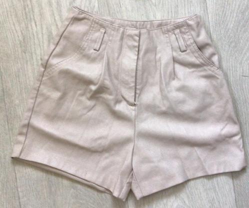Korte broek/ hotpants maat 36 van Amisu, Kleding | Dames, Broeken en Pantalons, Zo goed als nieuw, Maat 36 (S), Beige, Kort, Ophalen of Verzenden