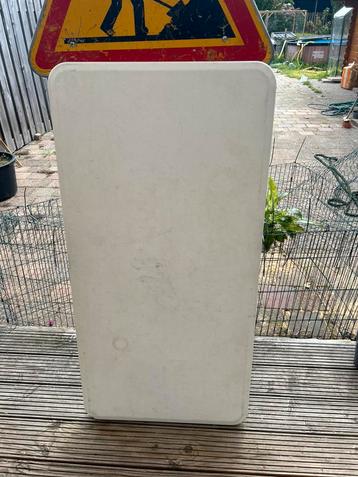 Camping tafel uitklapbaar beschikbaar voor biedingen