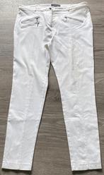 Witte broek met leuke ritsjes. Maat 44. z.g.a.n., Wit, Maat 42/44 (L), Ophalen of Verzenden, Zo goed als nieuw
