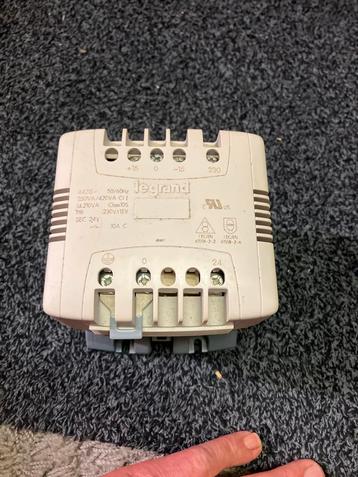 Legrand 44220 Trafo Transformator 230V/24V 10A beschikbaar voor biedingen