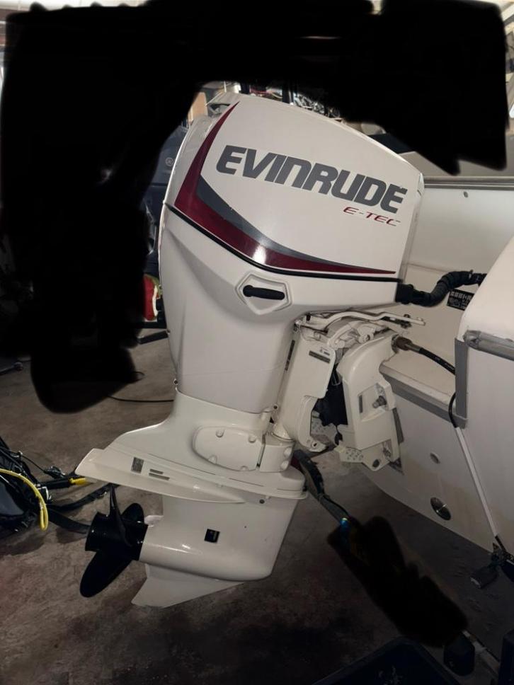 Evinrude E-tec 90pk, Watersport en Boten, Buiten- en Binnenboordmotoren, Gebruikt, Benzine, Buitenboordmotor, 30 pk of meer, Met afstandsbediening