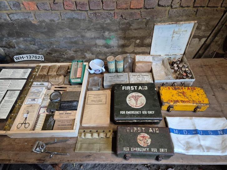 Divers Medical US Army WW2, Verzamelen, Militaria | Tweede Wereldoorlog, Luchtmacht, Overige typen, Amerika, Verzenden