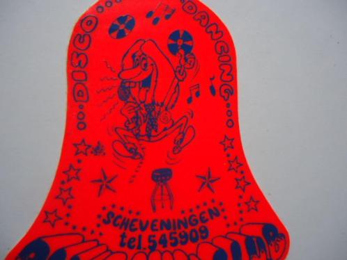 sticker oud BLUE BELL CLUB disco scheveningen dancing strip, Verzamelen, Stickers, Zo goed als nieuw, Bedrijf of Vereniging, Verzenden