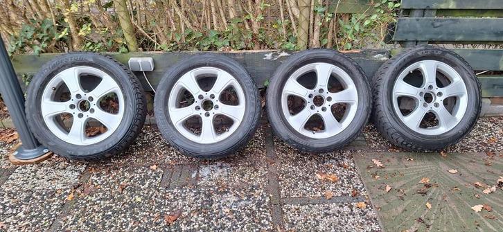 MERCEDES B Klasse Velgen met Winterbanden + Sensoren!!, Auto-onderdelen, Banden en Velgen, Banden en Velgen, Winterbanden, 16 inch