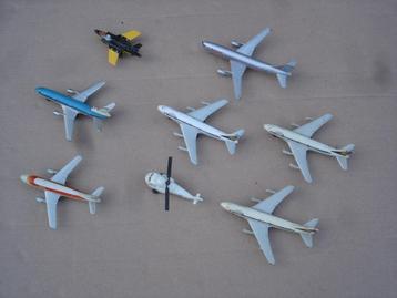 8 x matchbox vliegtuig / helicopter beschikbaar voor biedingen