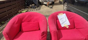 2 gratis ikea clubjes.  beschikbaar voor biedingen