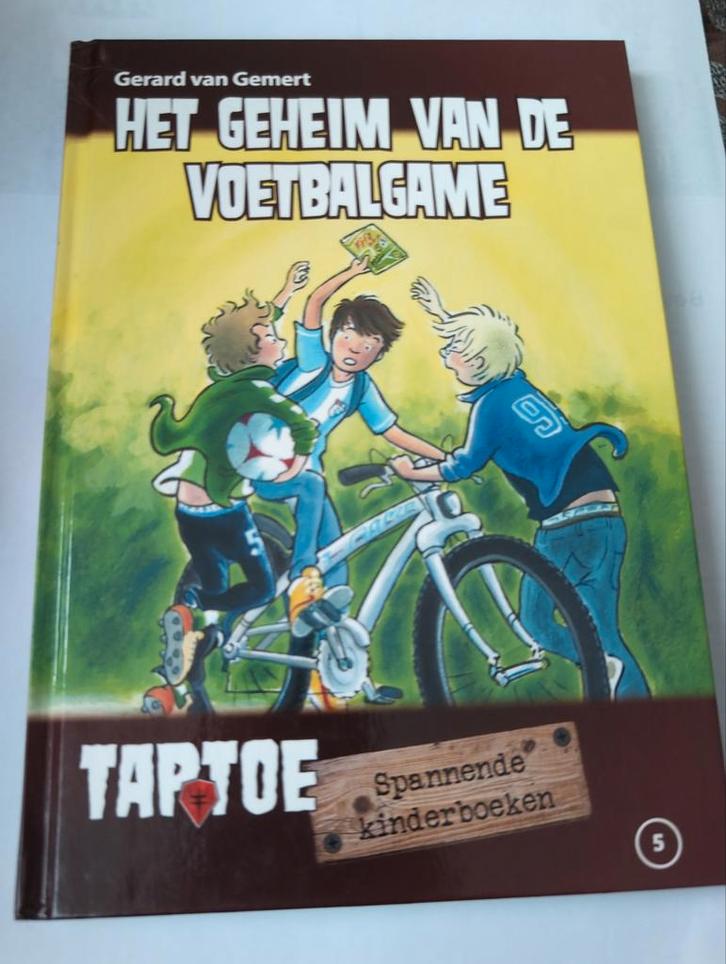 Het Geheim van de Voetbalgame - Gerard van Gemert, Boeken, Kinderboeken | Jeugd | onder 10 jaar, Zo goed als nieuw, Fictie algemeen