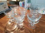 6 cocktail glazen (voor de feestdagen), Ophalen, Zo goed als nieuw