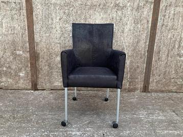 Oviedo eetkamerstoel / vergaderstoel op wielen Nieuw in doos beschikbaar voor biedingen