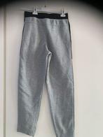 Nike joggingbroek grijs, Kinderen en Baby's, Kinderkleding | Maat 158, Ophalen of Verzenden, Zo goed als nieuw, Jongen of Meisje