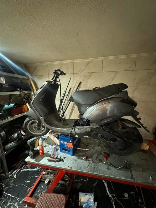 Piaggio zip 125 project, Fietsen en Brommers, Scooters | Piaggio, Zo goed als nieuw, Zip, Ophalen of Verzenden