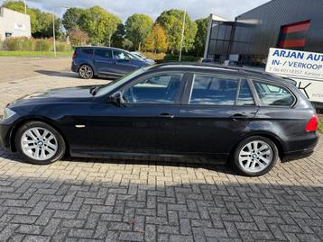 BMW 3-serie Touring 318i Business Line beschikbaar voor biedingen
