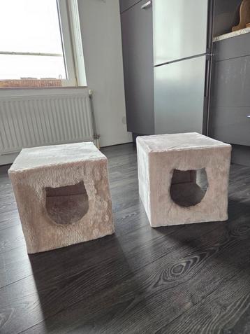 Kattenhuis  beschikbaar voor biedingen