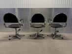 10 pompstoelen voor totaal €100,00