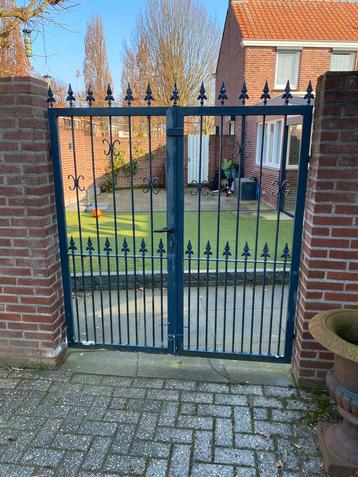 Metalen poort - sierhekwerk 1880x1595 mm beschikbaar voor biedingen