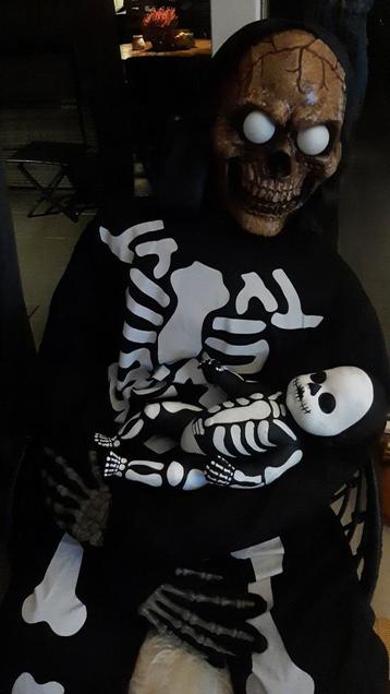 Halloween (Skelet pop) beschikbaar voor biedingen