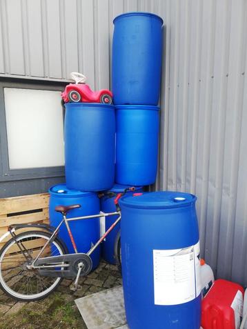 200 Liter Blauwe Vaten - Olie, Water Opslag beschikbaar voor biedingen
