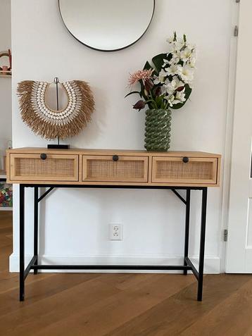 Webbing sidetable haltafel wandtafel dressoir. beschikbaar voor biedingen