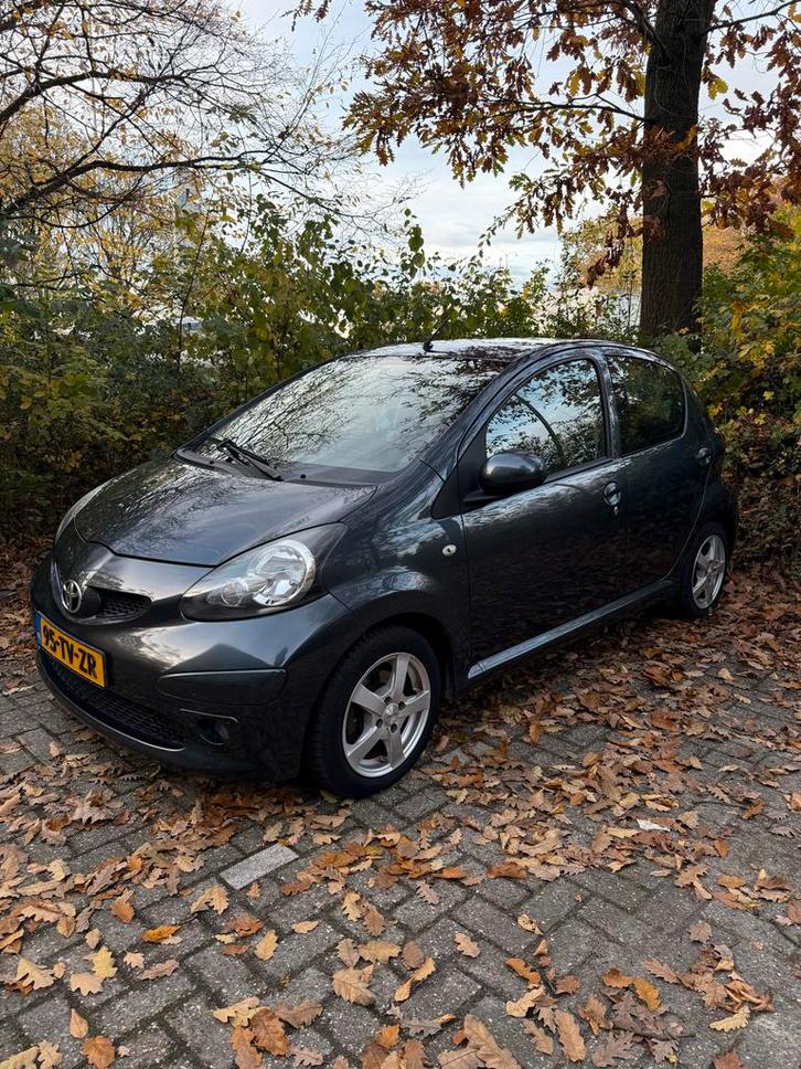 Toyota Aygo 1.0 12V Vvt-i 5DRS 2007, Auto's, Toyota, Particulier, Aygo, Airbags, Airconditioning, Bluetooth, Elektrische ramen